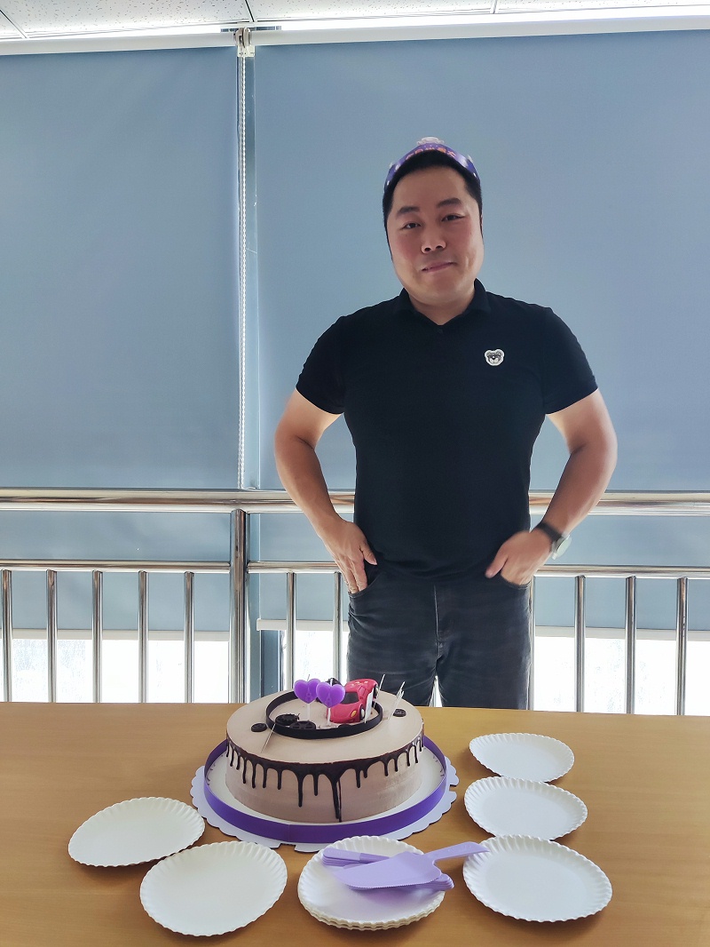 南京果博公司同事生日会祝福